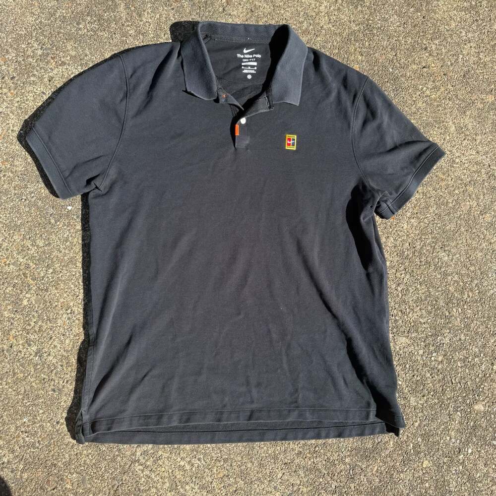 NikeCourt Heritage Dri-FIT Slim Fit Tennis Polo Shirt